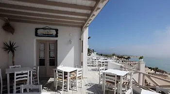 Paros Blue Dolphin 酒店 2*
